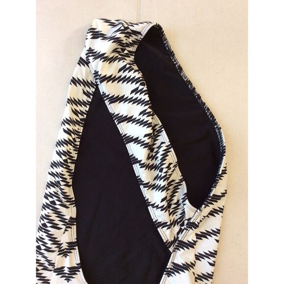 Khongboon Swimwear Swimsuit One Piece One Shoulder Print - Picture 5 of 8